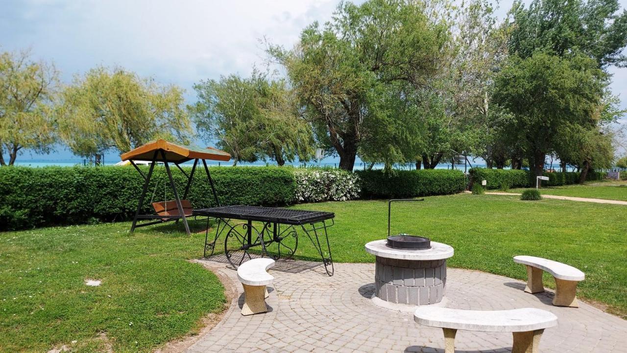 Sunrise Apartman Шиофок Экстерьер фото